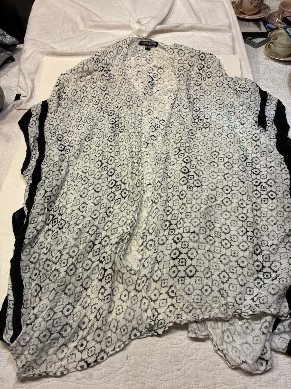 Mario Serrani Kimono Cardigan One Size Black White Printed Shawl Wrap